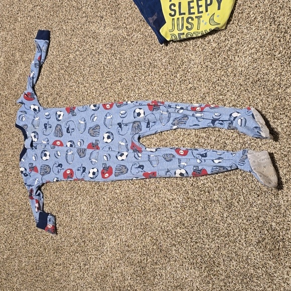 Lot of 4 Carter's Boys Pajamas size 4 - Picture 4 of 5